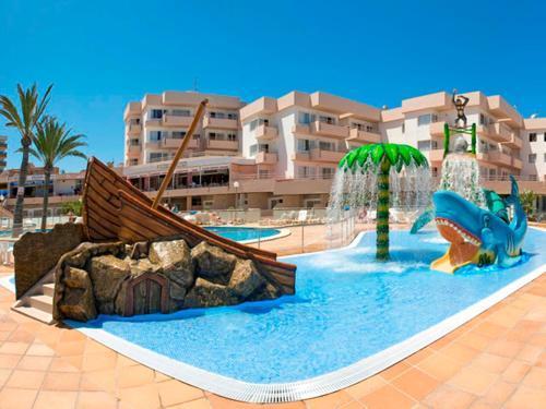 Apartahotel Playa Bella
