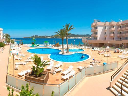 Apartahotel Playa Bella 3*