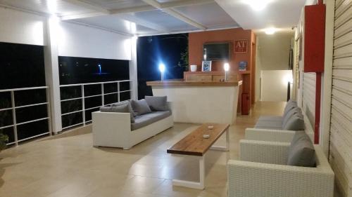 Aparthotel Vista Al Puerto San José
