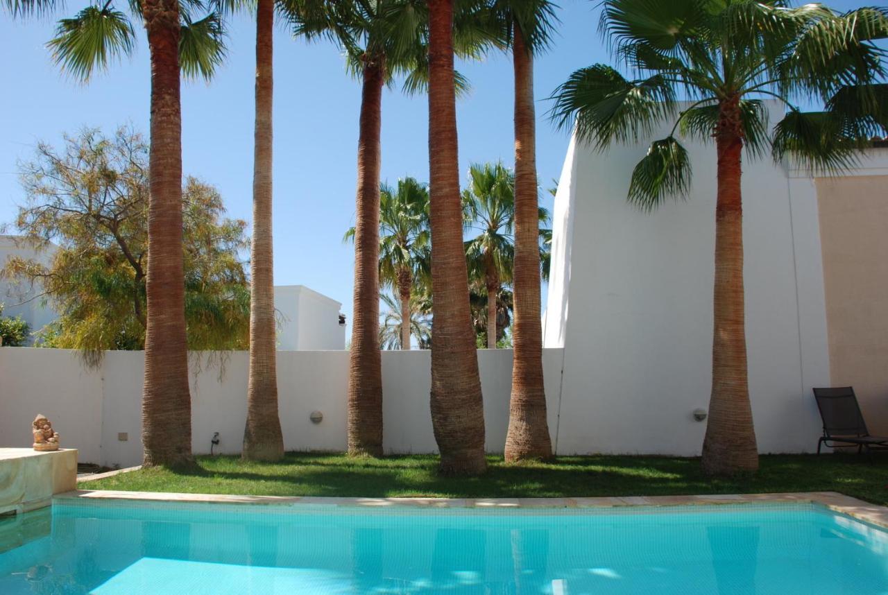 Rent This Luxury With Private Pool, Ibiza 1059 Santa Eulária des Riu