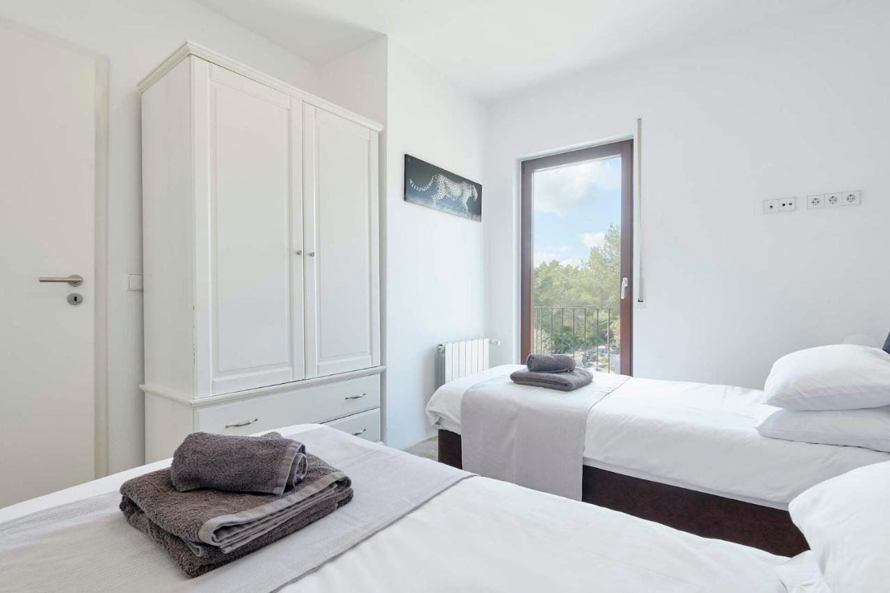 Rent This Luxury With Private Pool, Ibiza 1059 Villa Santa Eulária des Riu