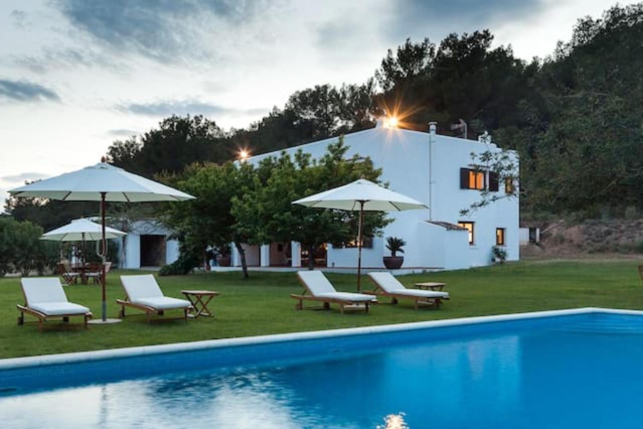 Villa 4 Bedrooms Villa With Private Pool Furnished Terrace And Wifi At Islas Baleares 5 Km Away From The Beach
