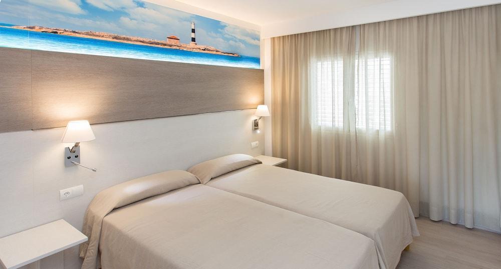 Typic Art 2* Es Canar (Ibiza)