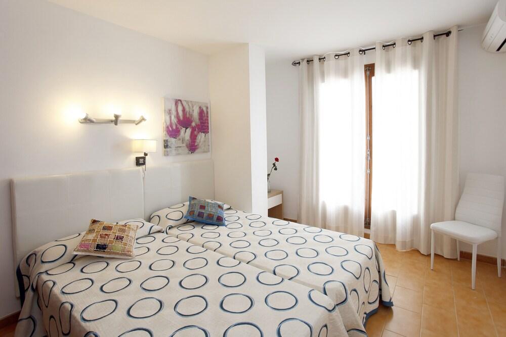 Typic Sandic Santa Eularia des Riu