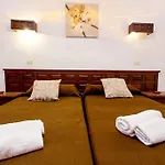 Hostal Flores