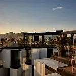 Sir Joan Hotel