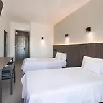 Hotel Base