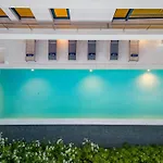Villa In Ibiza Town Sleeps 10 - Villa Vue
