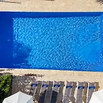 Villa Near San Antonio Sleeps 11