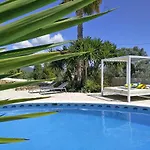 Villa Colonial Wifi, Private Swimmingpool, Aircon