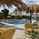 Arcomar Apartments