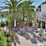Villa Can Flores