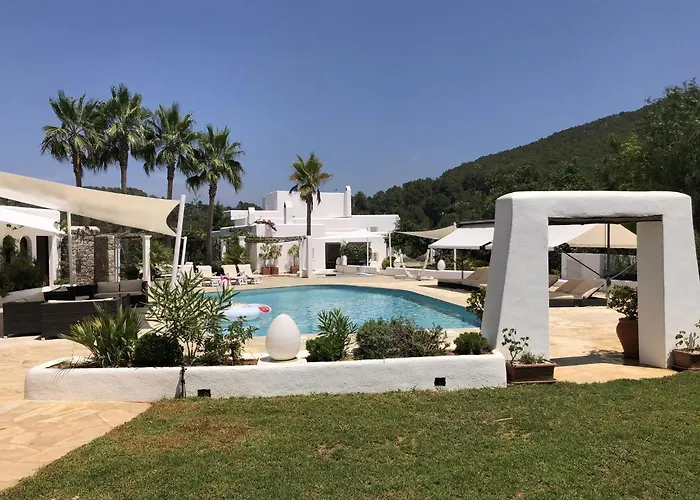 Farmhouse in Sant Miguel de Balansat with Pool