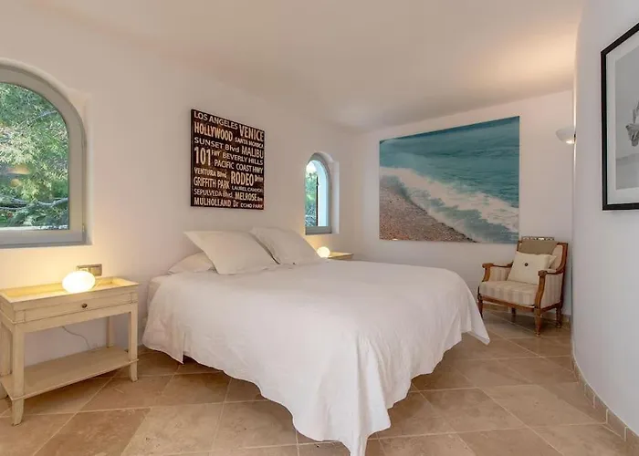 Beautiful Sea View Villa In Jondal