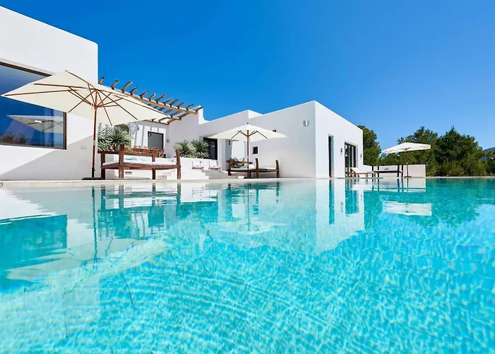 Marina Ibiza Suites & Yacht