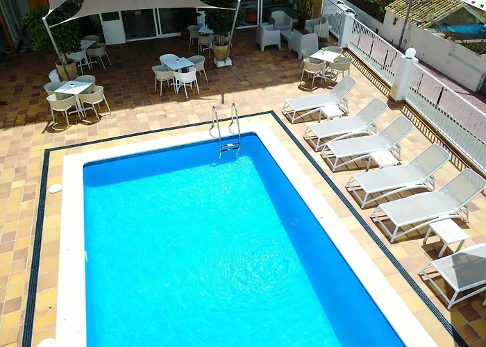 Es Mitjorn Hotel