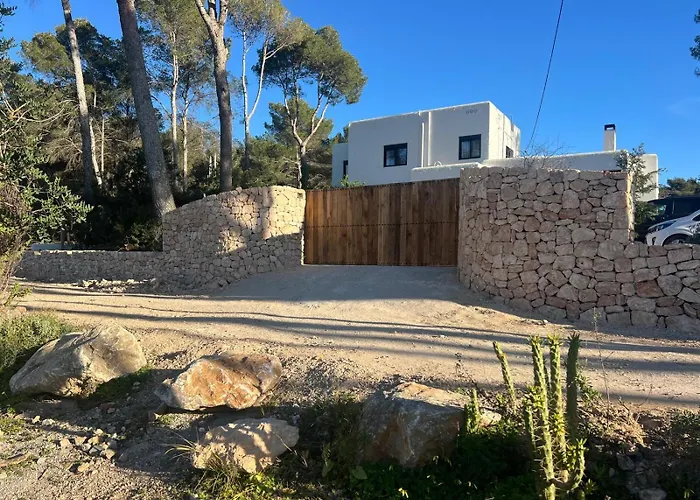 Spacious & Luxury Villa In Ibiza - Santa Gertrudis - Villa Chiquita