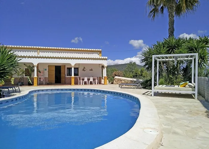 Villa Colonial Wifi, Private Swimmingpool, Aircon