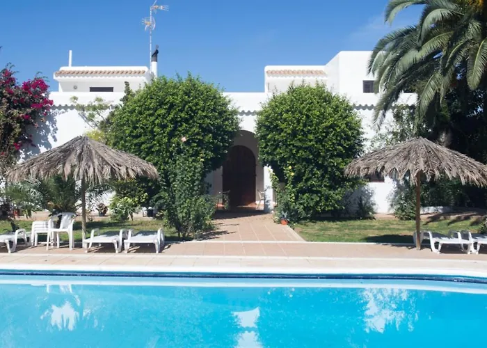 Villa Nieves Is A Beautiful Villa Set In A Rural Location Yet It Is Still Only A 5 Minute Drive From San Antonio And San Rafael