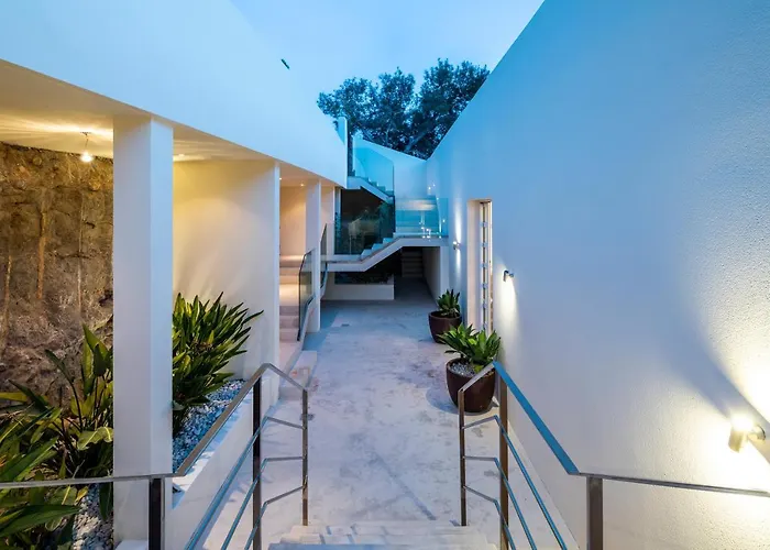 Villa Infinity -Amazing Luxury Villa 3 Pools & Jacuzzi