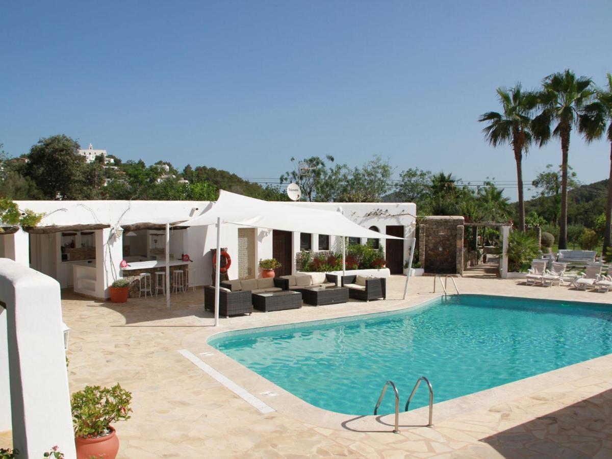 In Sant Miguel De Balansat With Pool