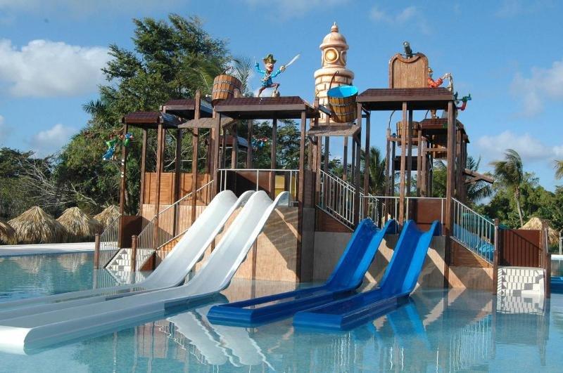 Sirenis Club Aura Hotel 4*