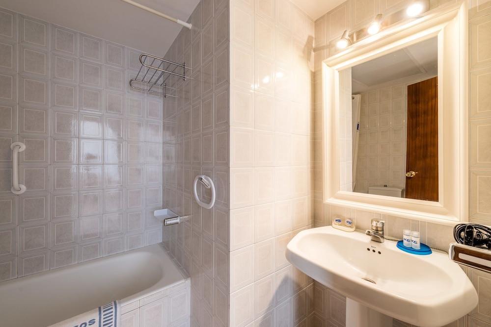 Apartamentos Ros * Santa Eularia des Riu