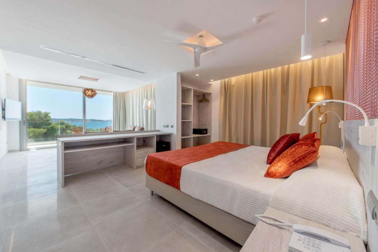 Hotel Abrat 3*