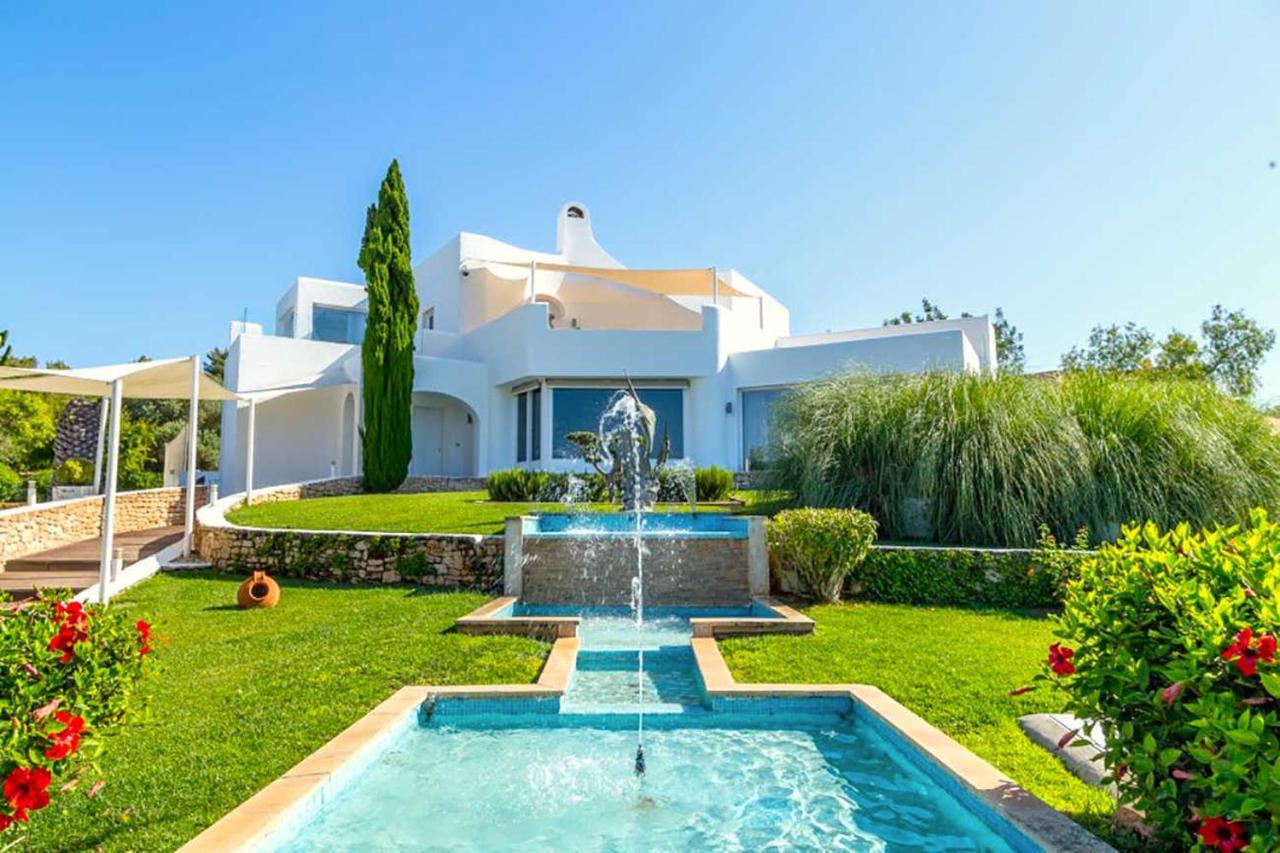 Villa Can Flowers