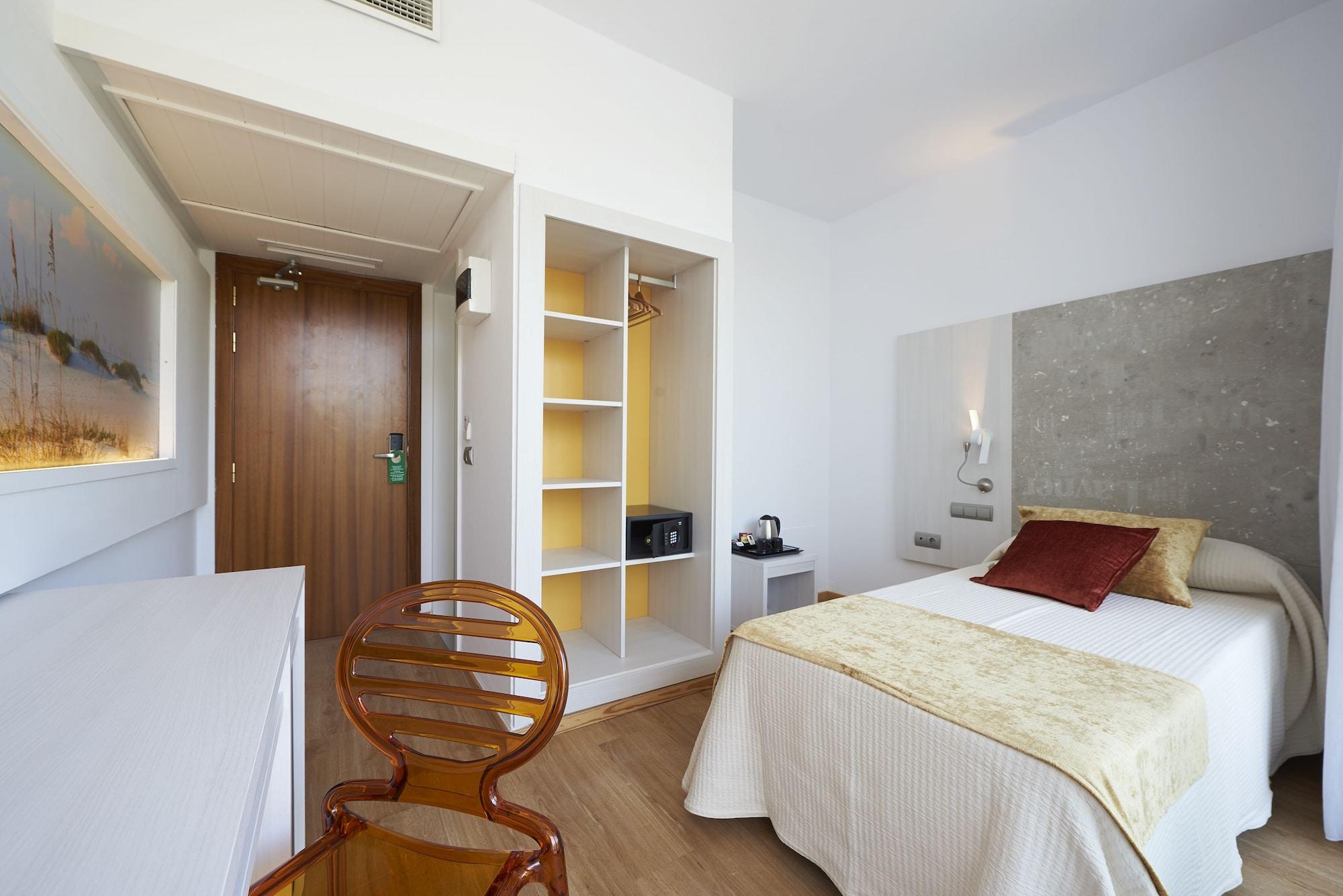 Hotel Abrat San Antonio (Ibiza)