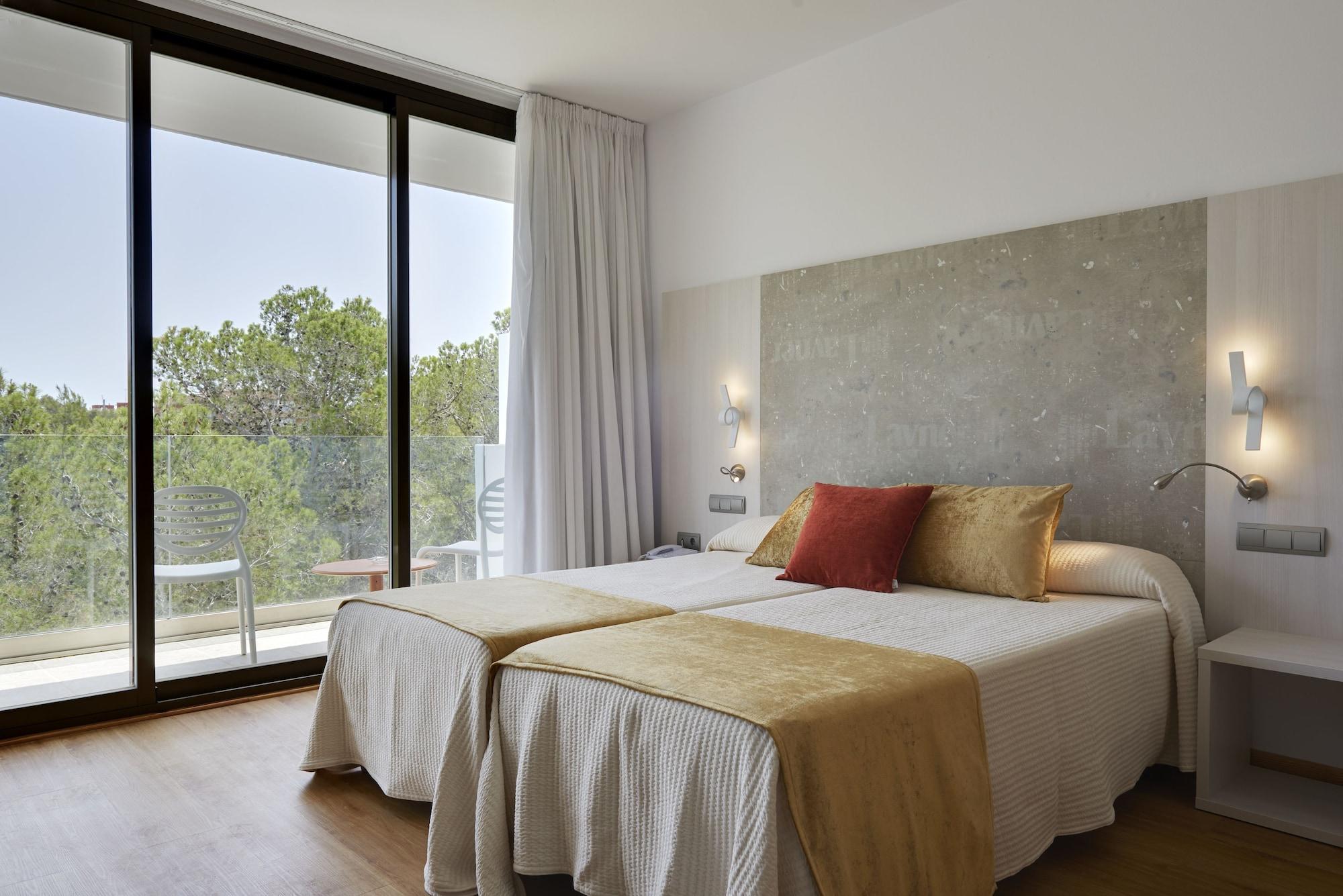 Abrat Hotel 3*