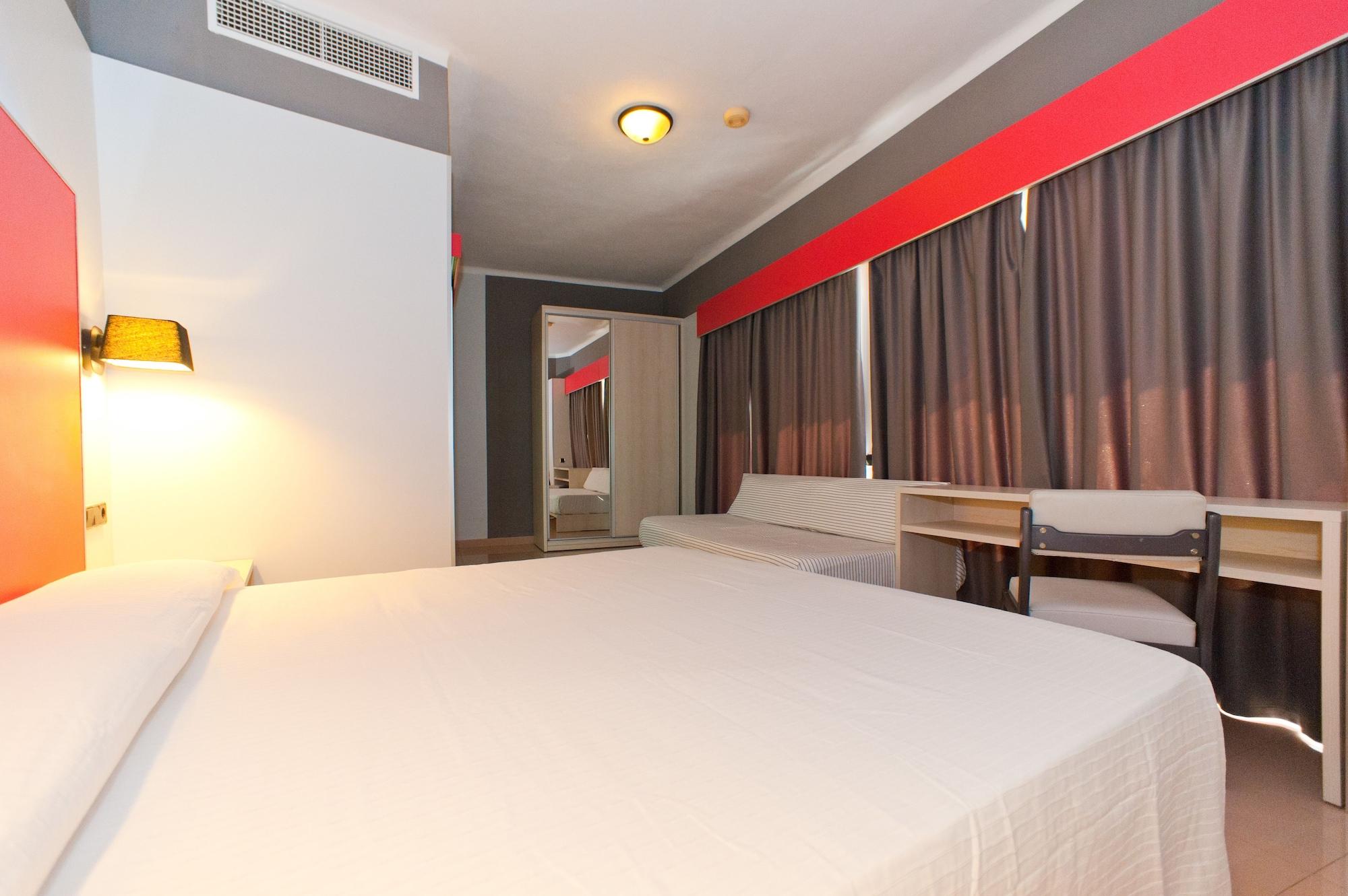 Hotel The Red - Adults Only 2*