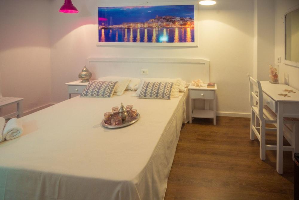 Sunset Ibiza Guest house 2*