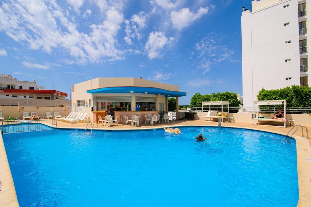 Boutique Poniente Playa Apartment 2*
