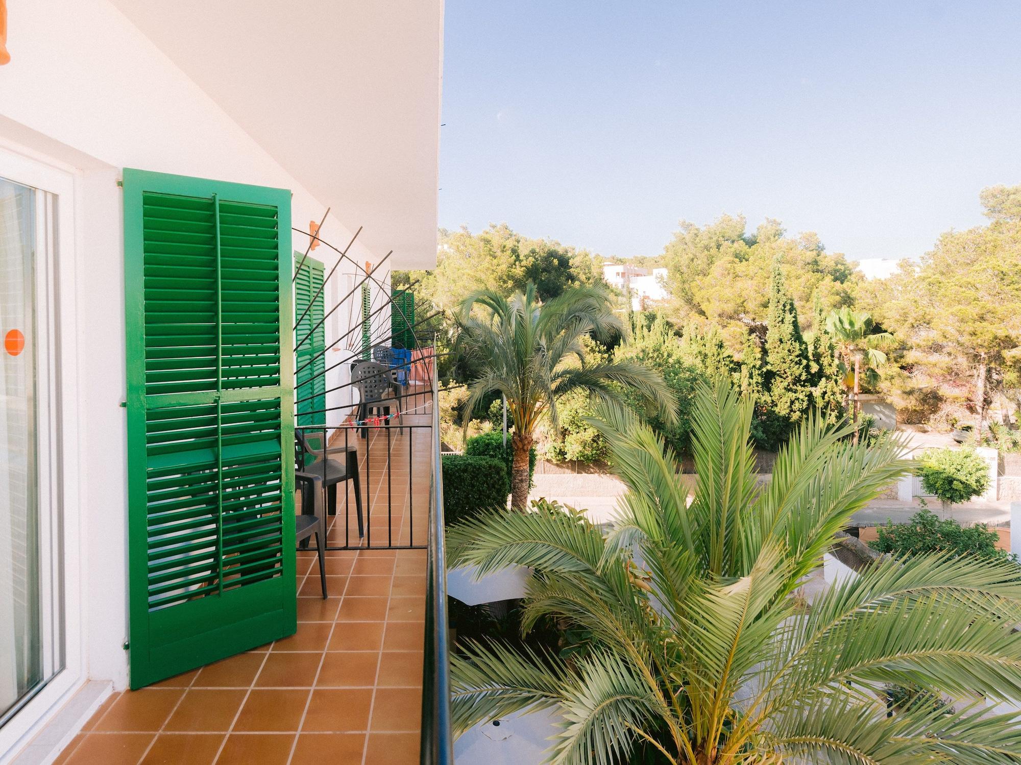 Valencia 2* San Antonio (Ibiza)