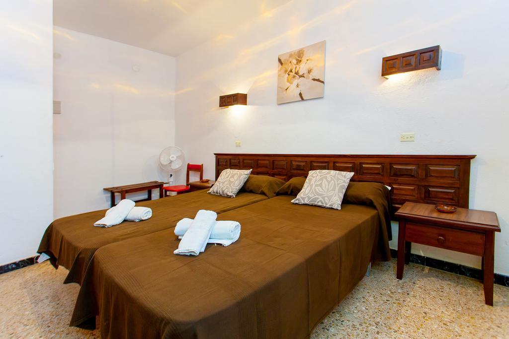 Flores Guest house *