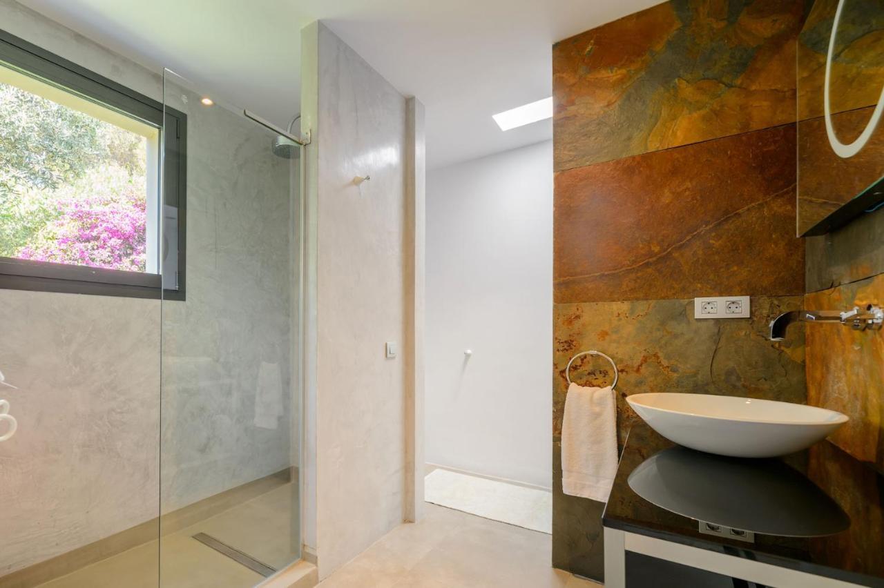 Pousada Cap Martinet Mit Beheizbarem Pool