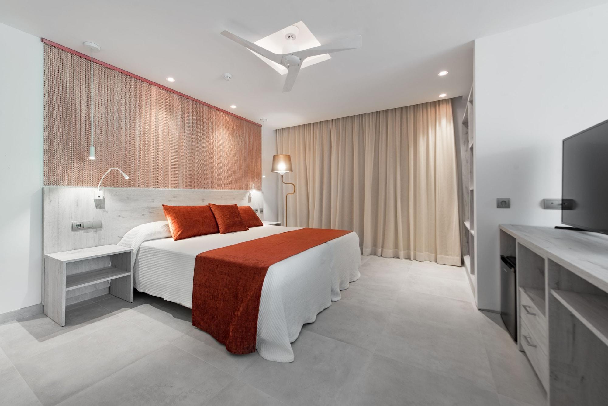 Hotel Abrat San Antonio (Ibiza)