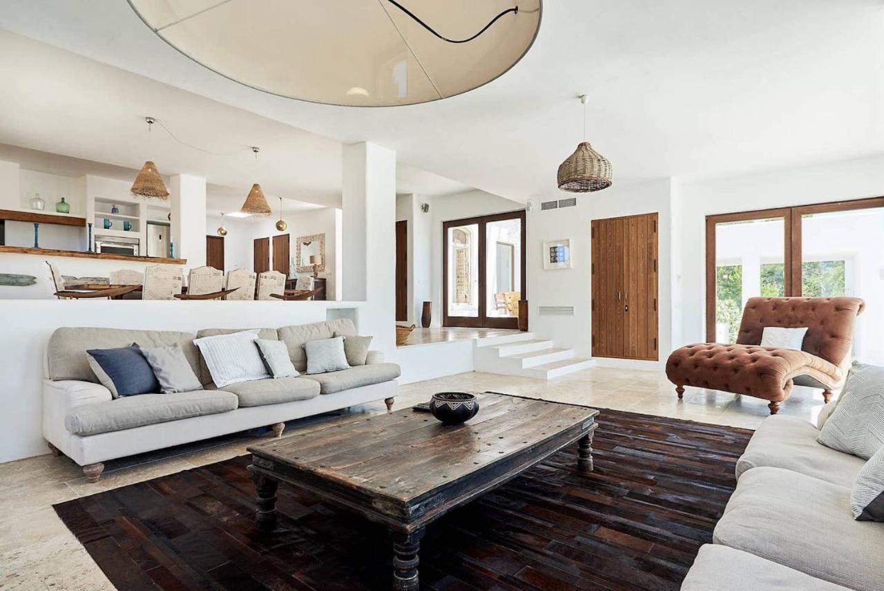 Vista De Muntanya Luxury Villa: Exclusive Beachside Retreat Sant Josep de sa Talaia