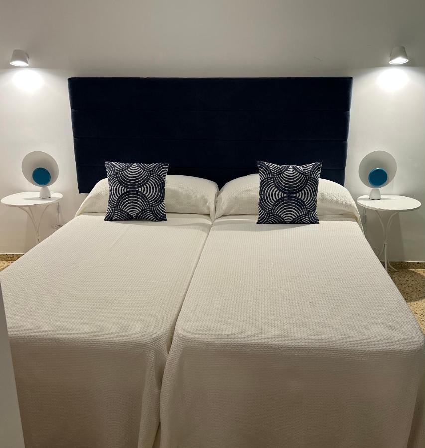 Boutique Poniente Playa San Antonio (Ibiza)