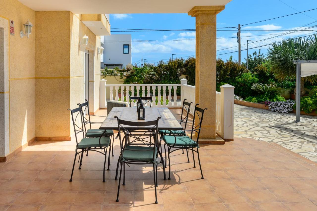 Next To Playa Bossa Villa *