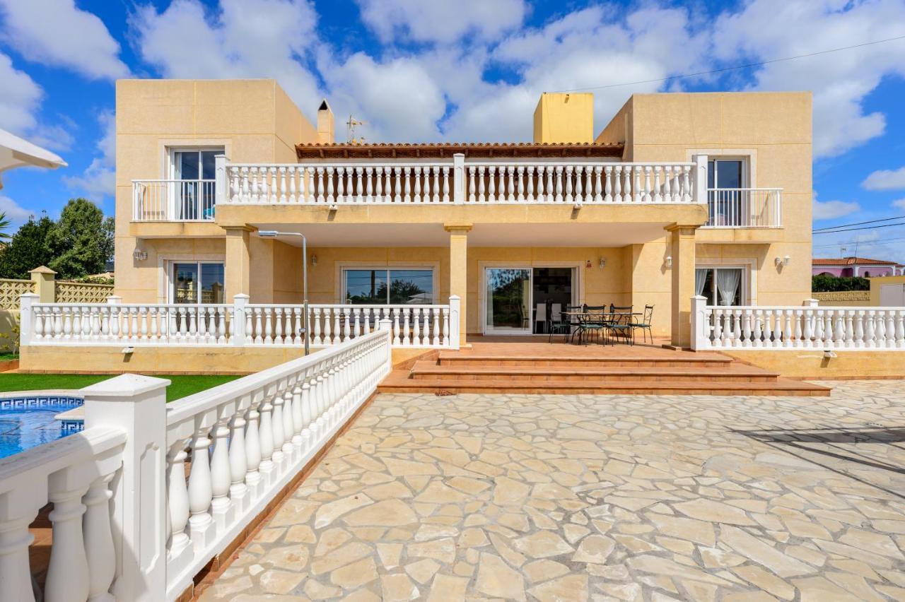 Villa Next To Playa Bossa San José