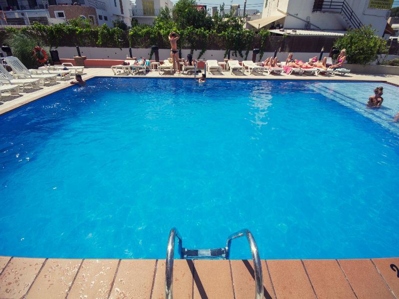 Azuline S'anfora & Fleming (adults Only)