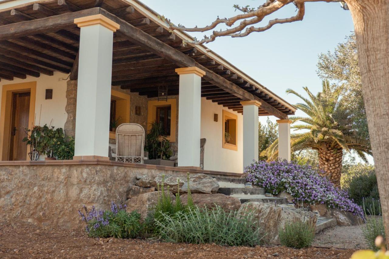 Roser - Santa Gertrudis Villa Sant Mateu d'Albarca