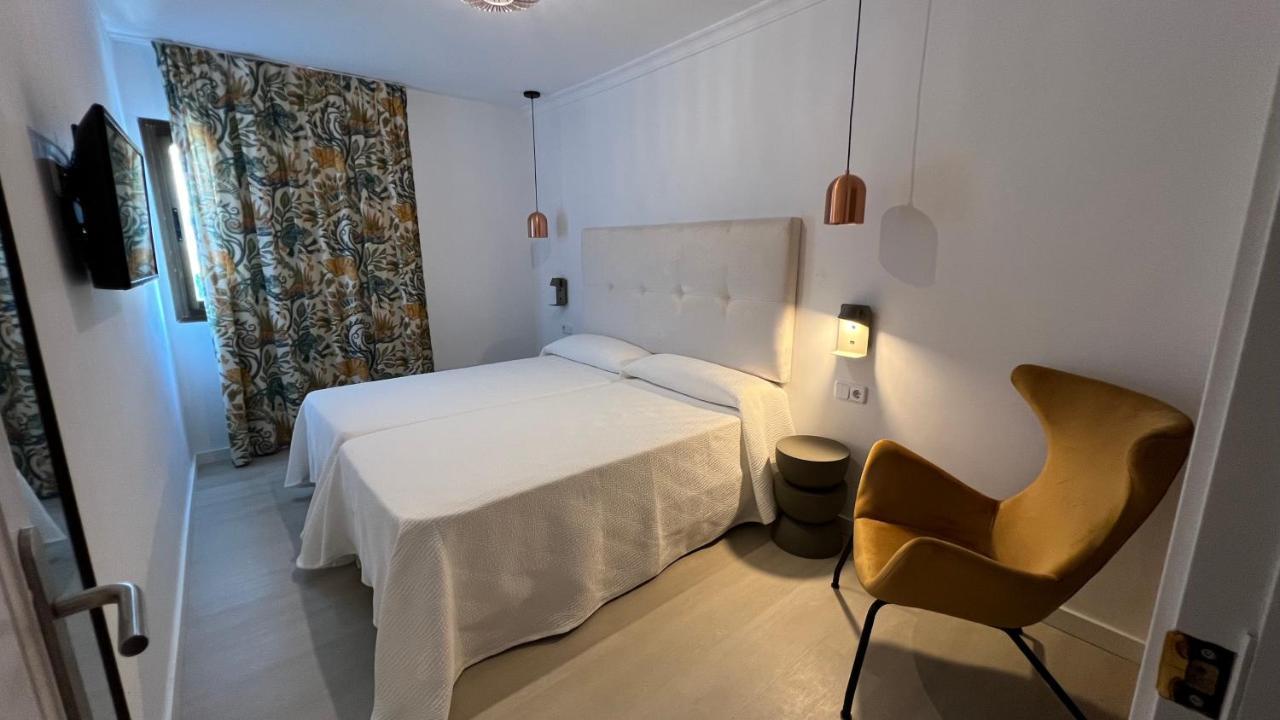 Boutique Poniente Playa 2* San Antonio (Ibiza)