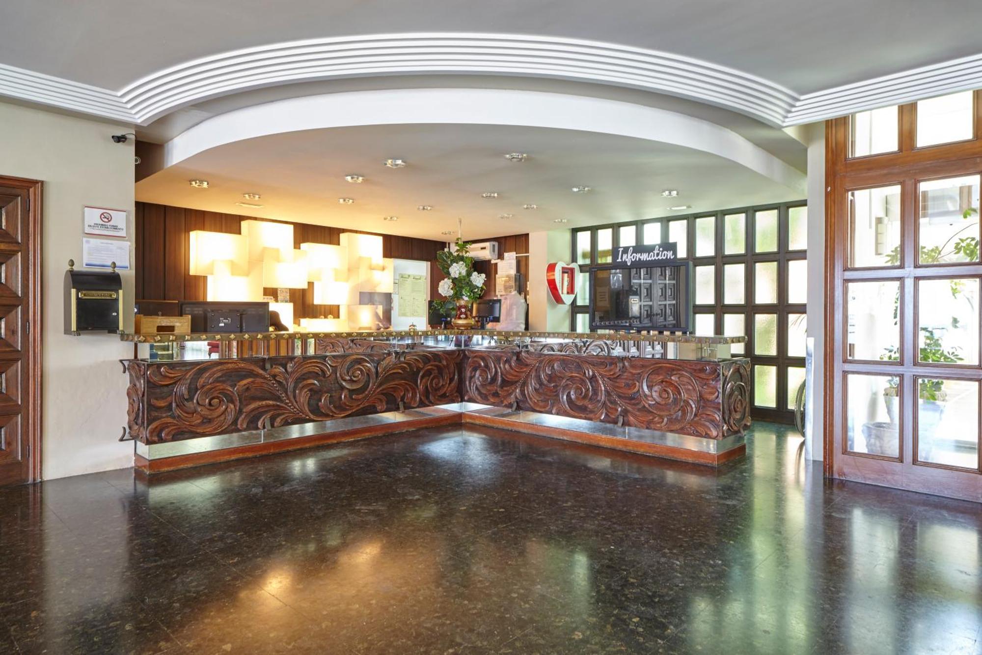 Hotel Arenal 3*