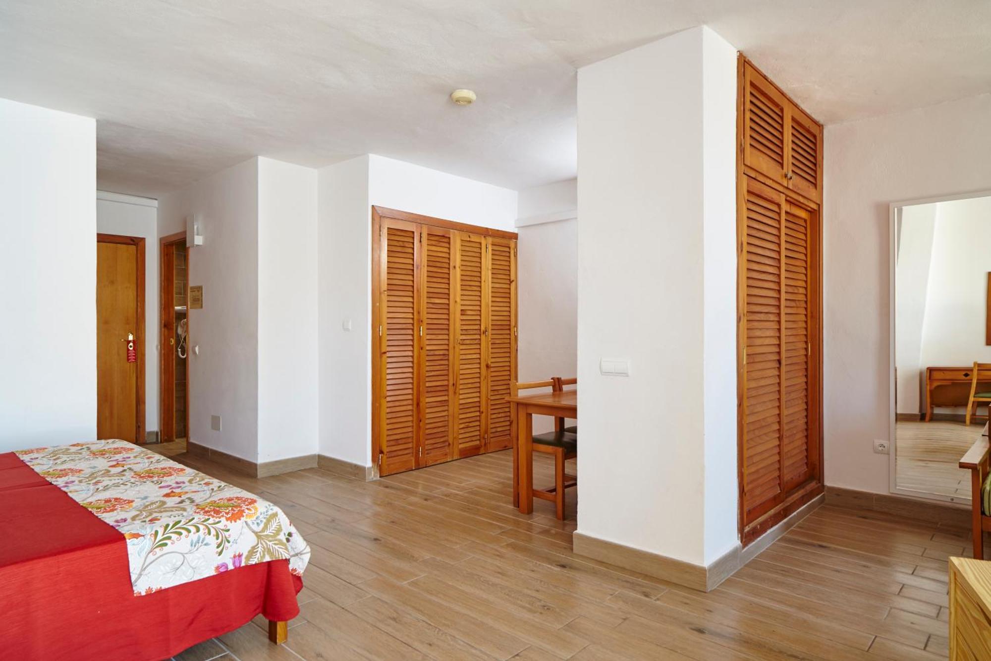 Ses Savines Apartment