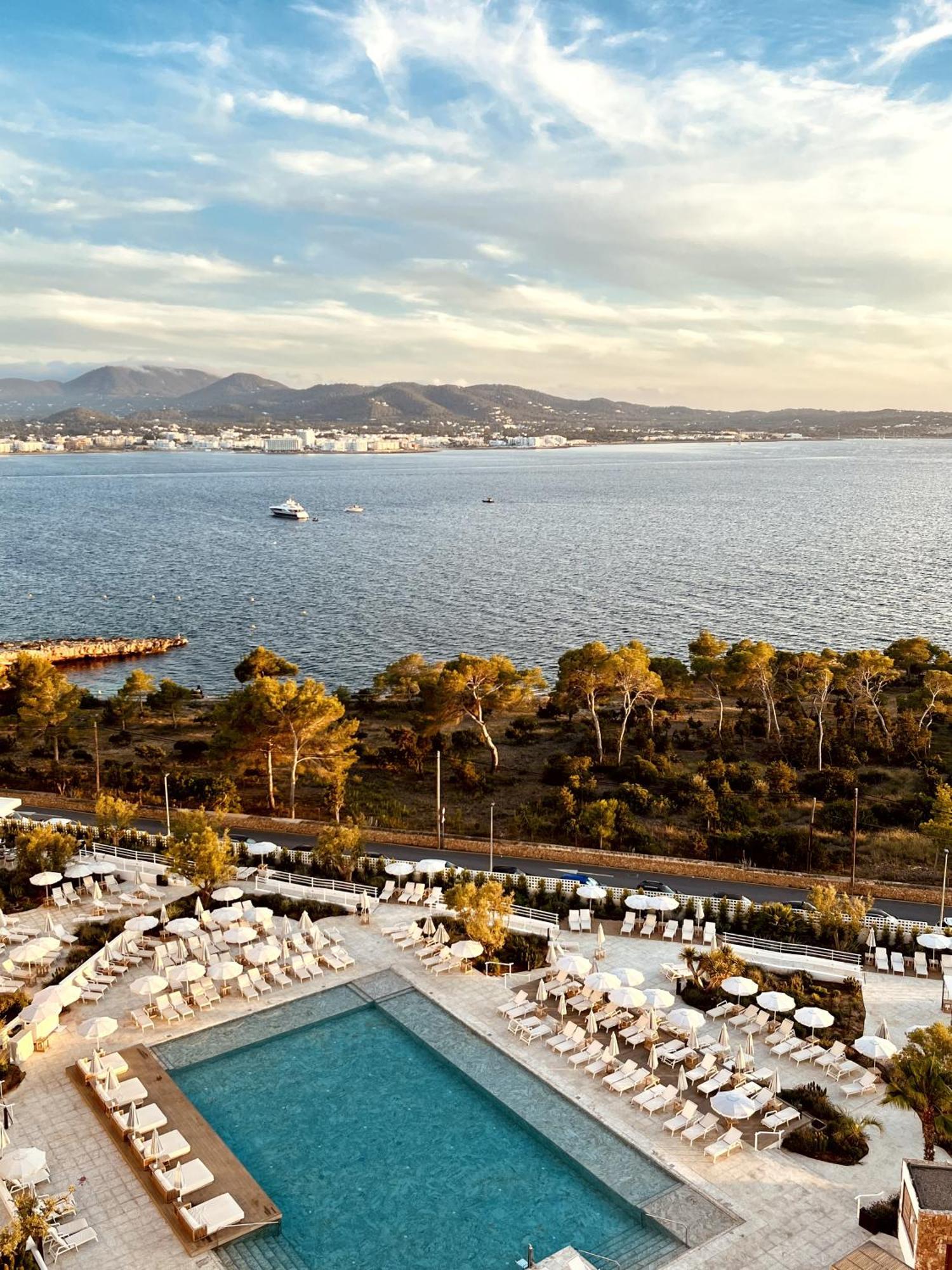 The Signature Level At Trs Ibiza Adults Only - Entrance To Clubs Included San Antonio (Ibiza)