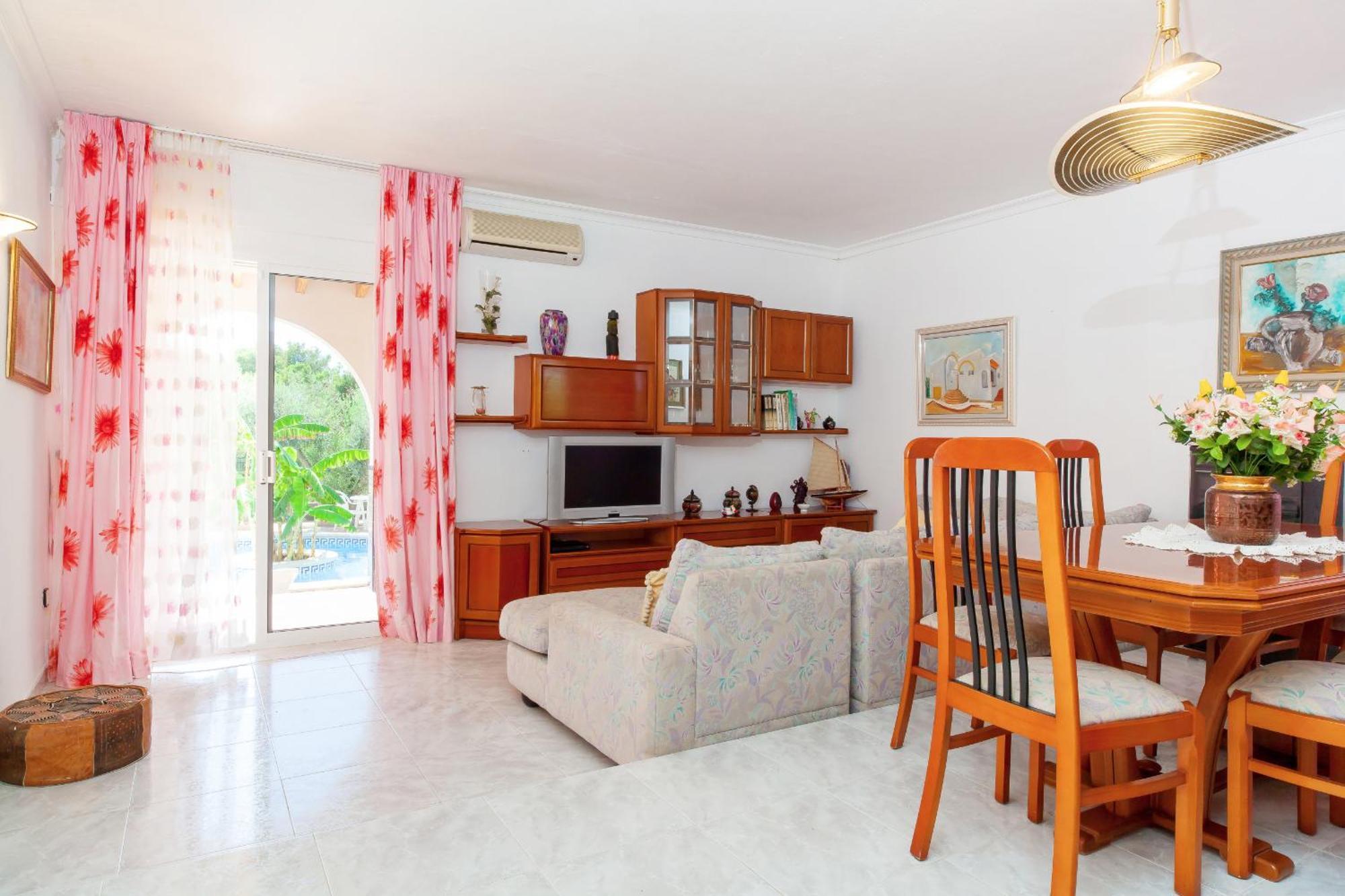 Ramos Villa *