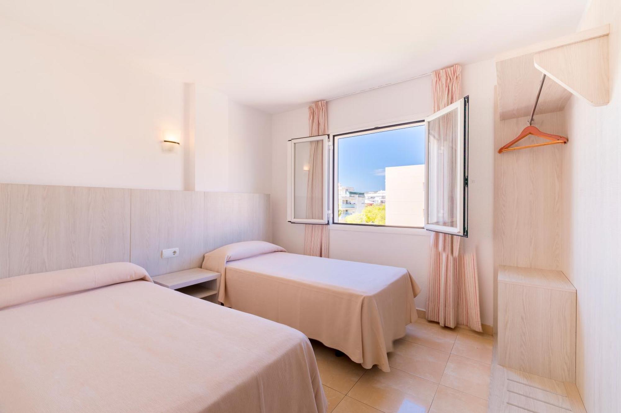 Avenida - Mc Ibiza-Stadt